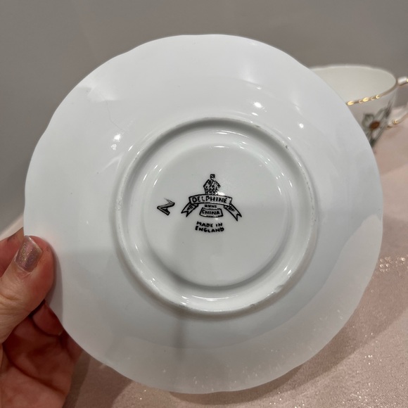 Vintage Delphine Tea cup and Saucer - Picture 5 of 10